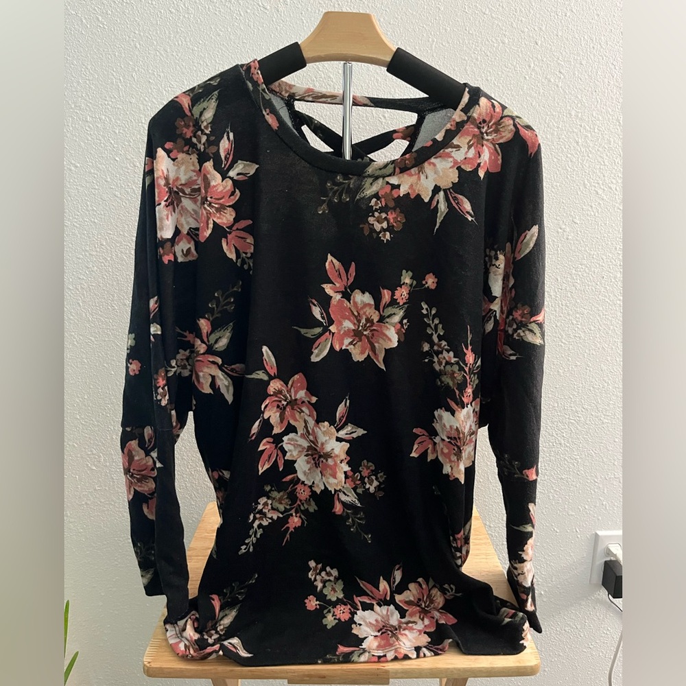 Chic Black Floral Long Sleeve Cut Out Blouse